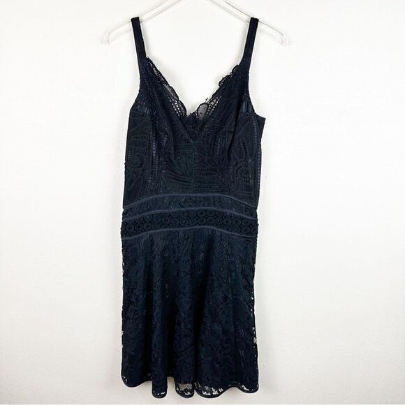 Martha Medeiros Black Eyelet Dress Sleeveless Mini Cocktail BR 44 USA 10 - Picture 5 of 8